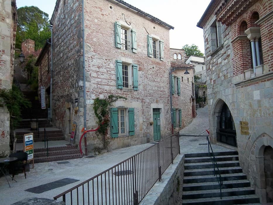 HLOAQU047FS003L6_Penne d'Agenais_Gîte du Pennois_extérieur