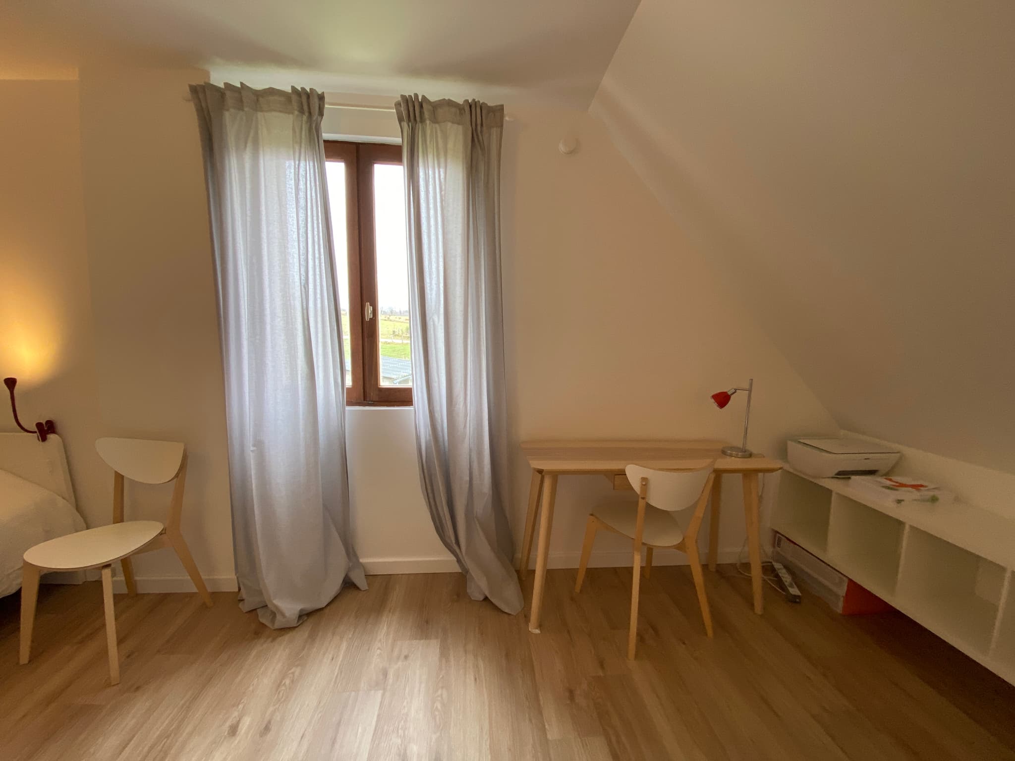 Chambre 3 étage avec espace bureau_12