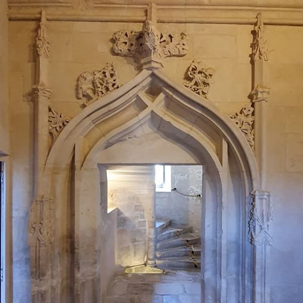 L'escalier de la Commanderie des Antonins