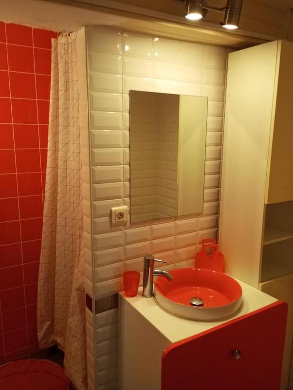 Une salle d'eau