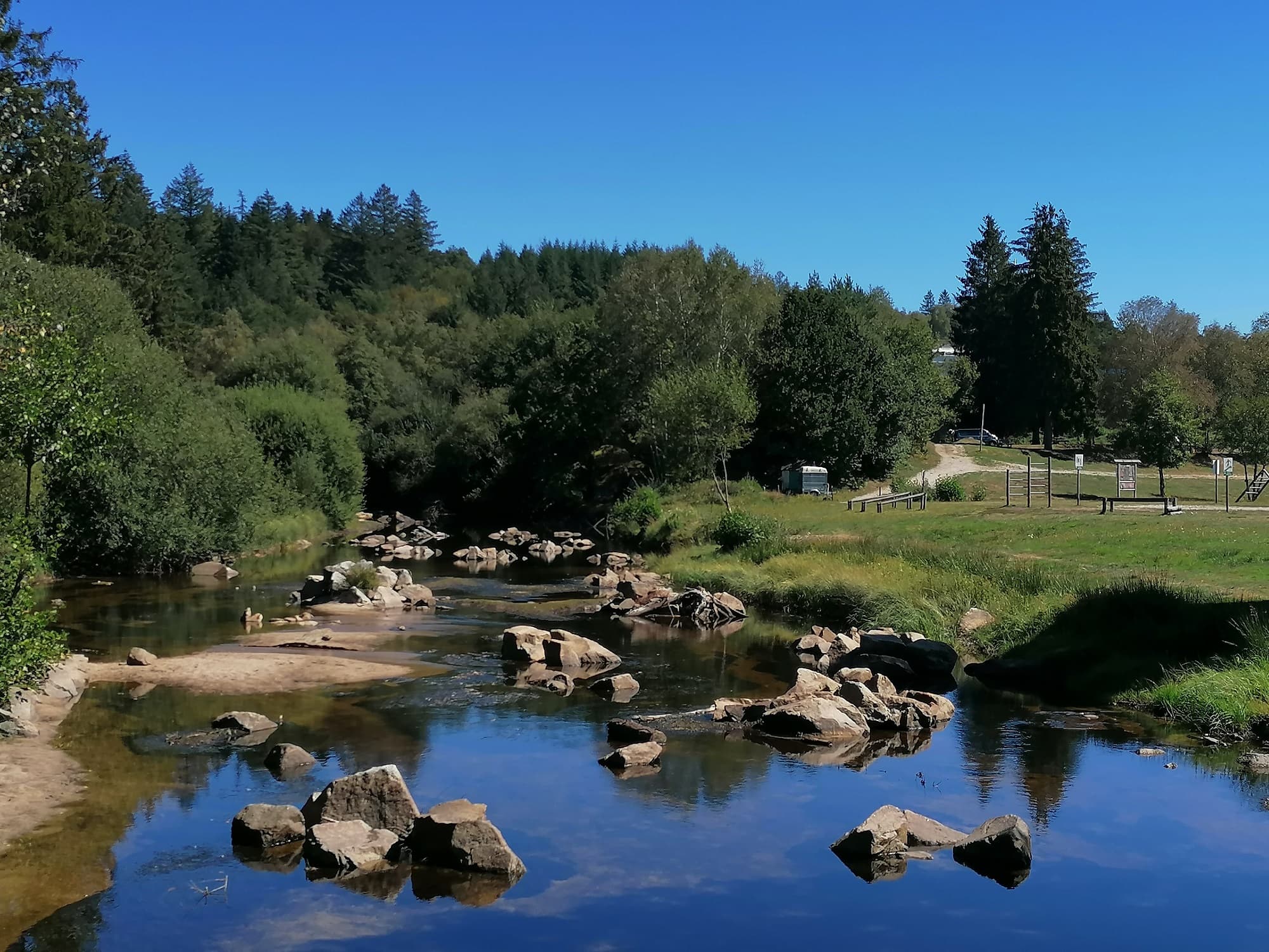 Camping Aux portes des Mille Sources_3