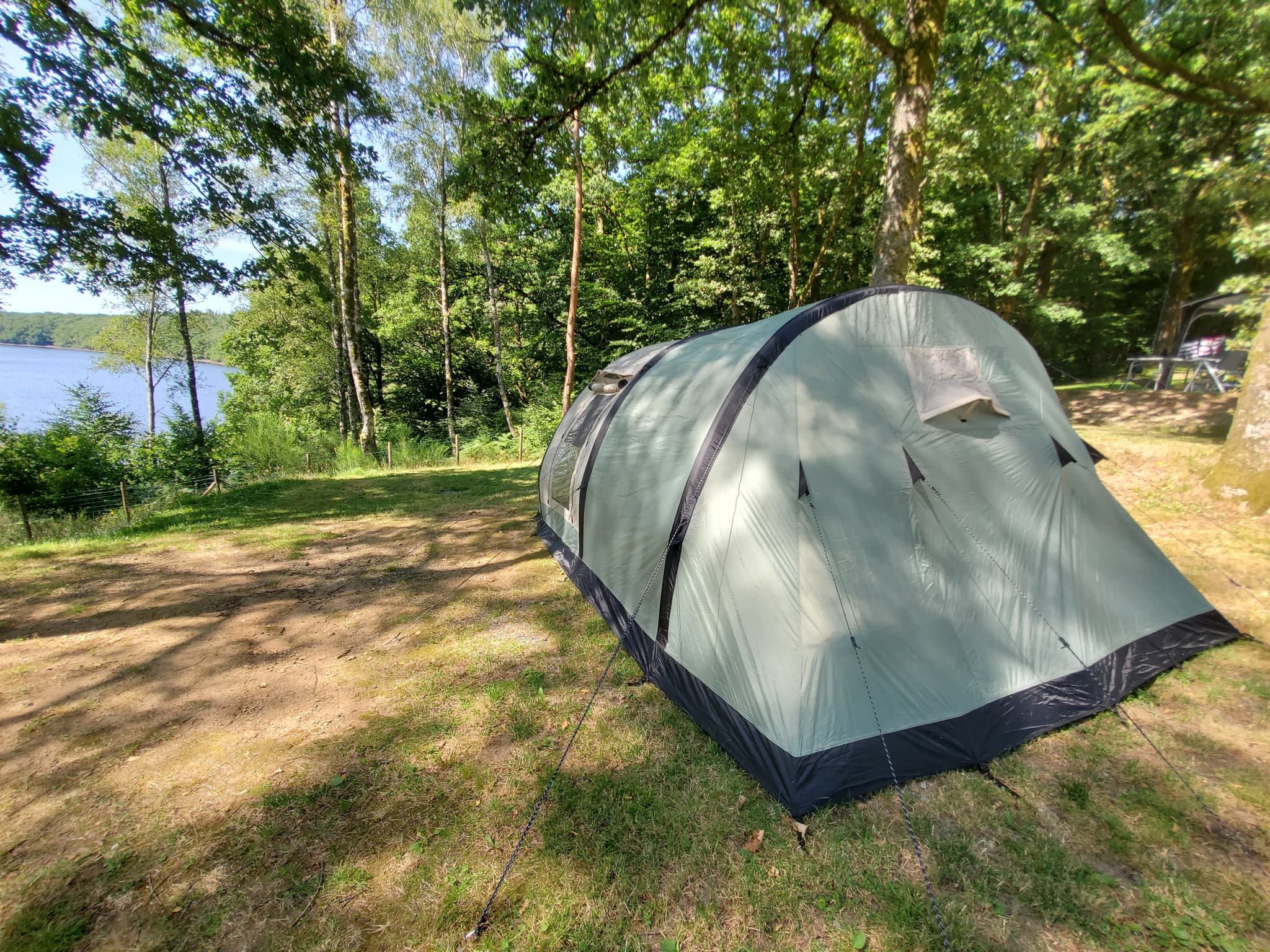 Tente vue sur lac_2