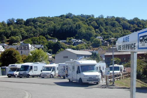 Aire d'accueil de camping-cars de Bort les Orgues_1