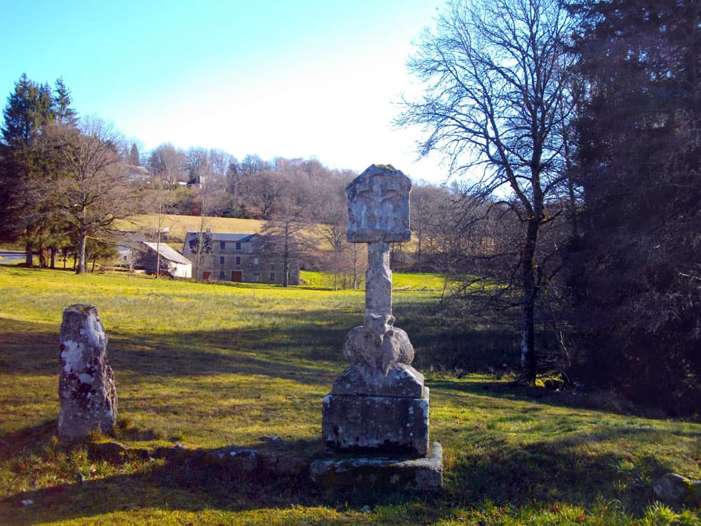 Croix monumentale du Bélier ou des Templiers_1