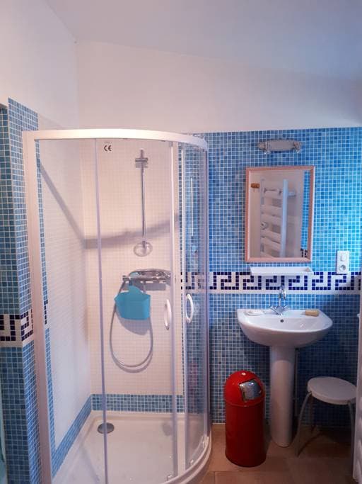 Salle d'eau, WC 1, machine à laver