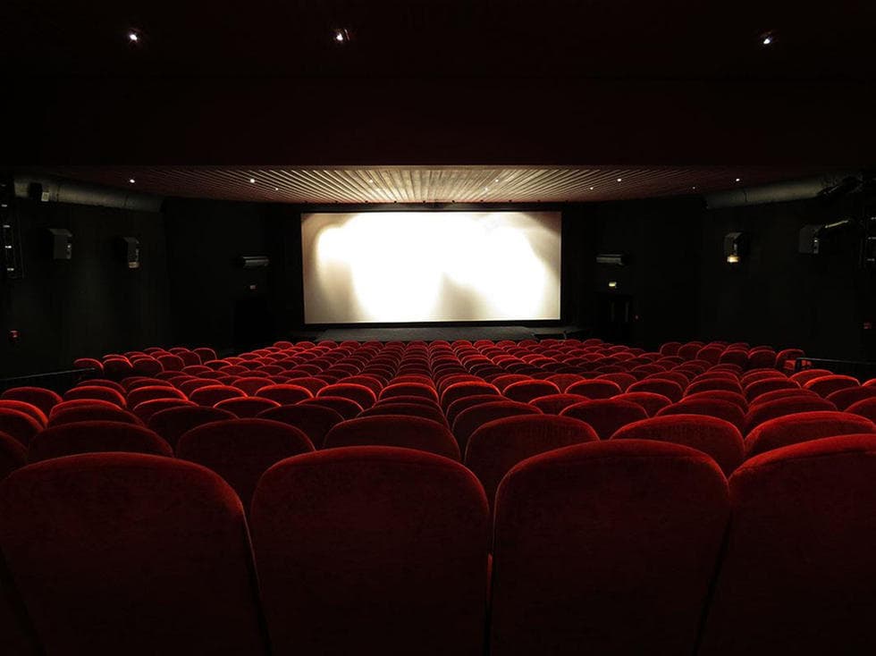 intérieur feutré du REX à Brive_3