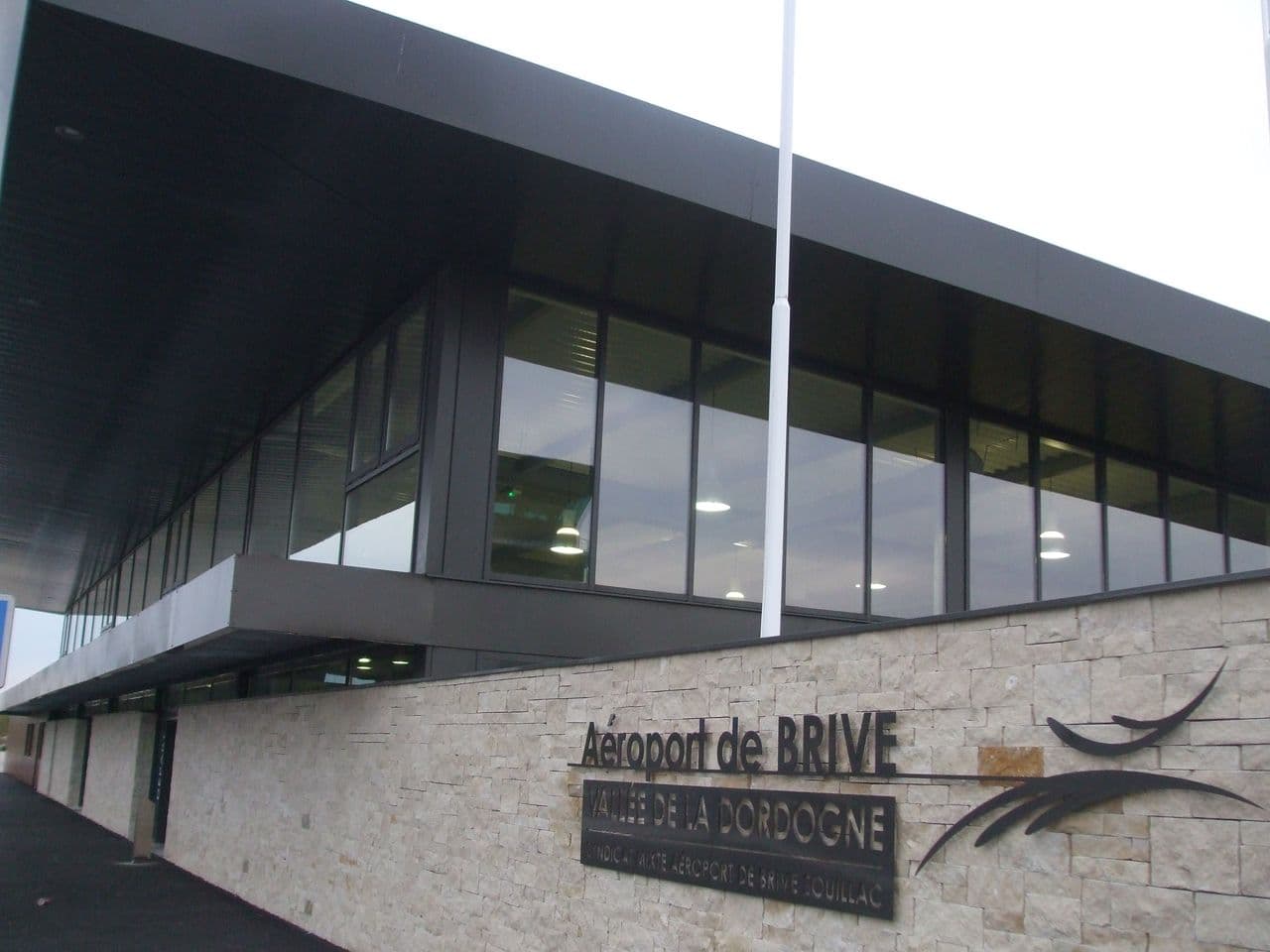 Aéroport Brive Vallée de la Dordogne_1