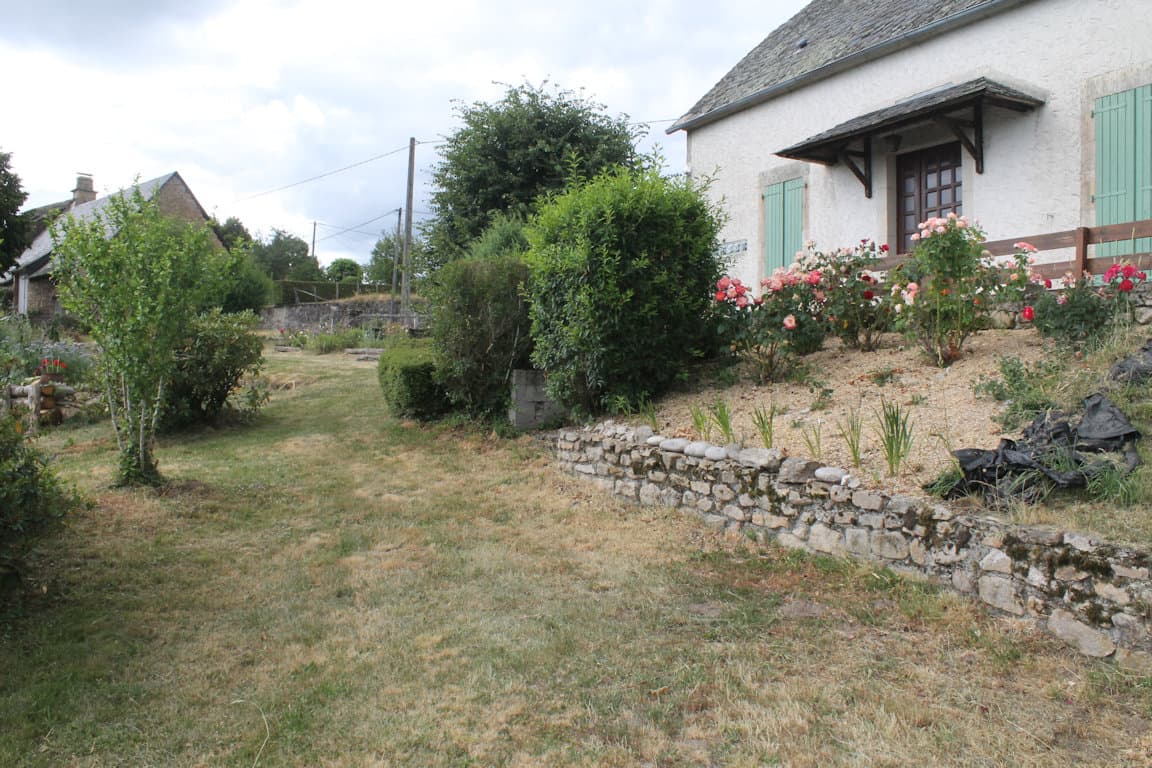 Location Jauilhac - rez de chaussée_1