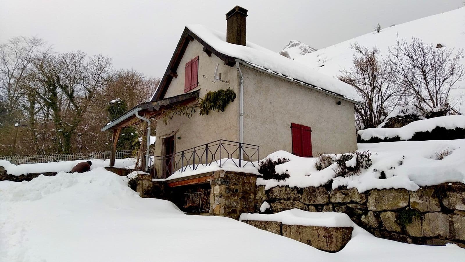 La cabane sous la neige (hiver 2022)