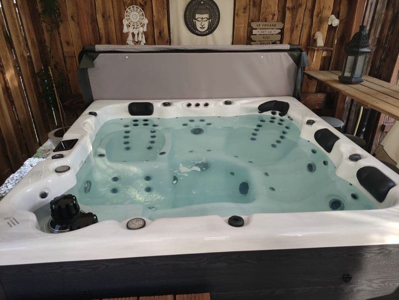 Jacuzzi