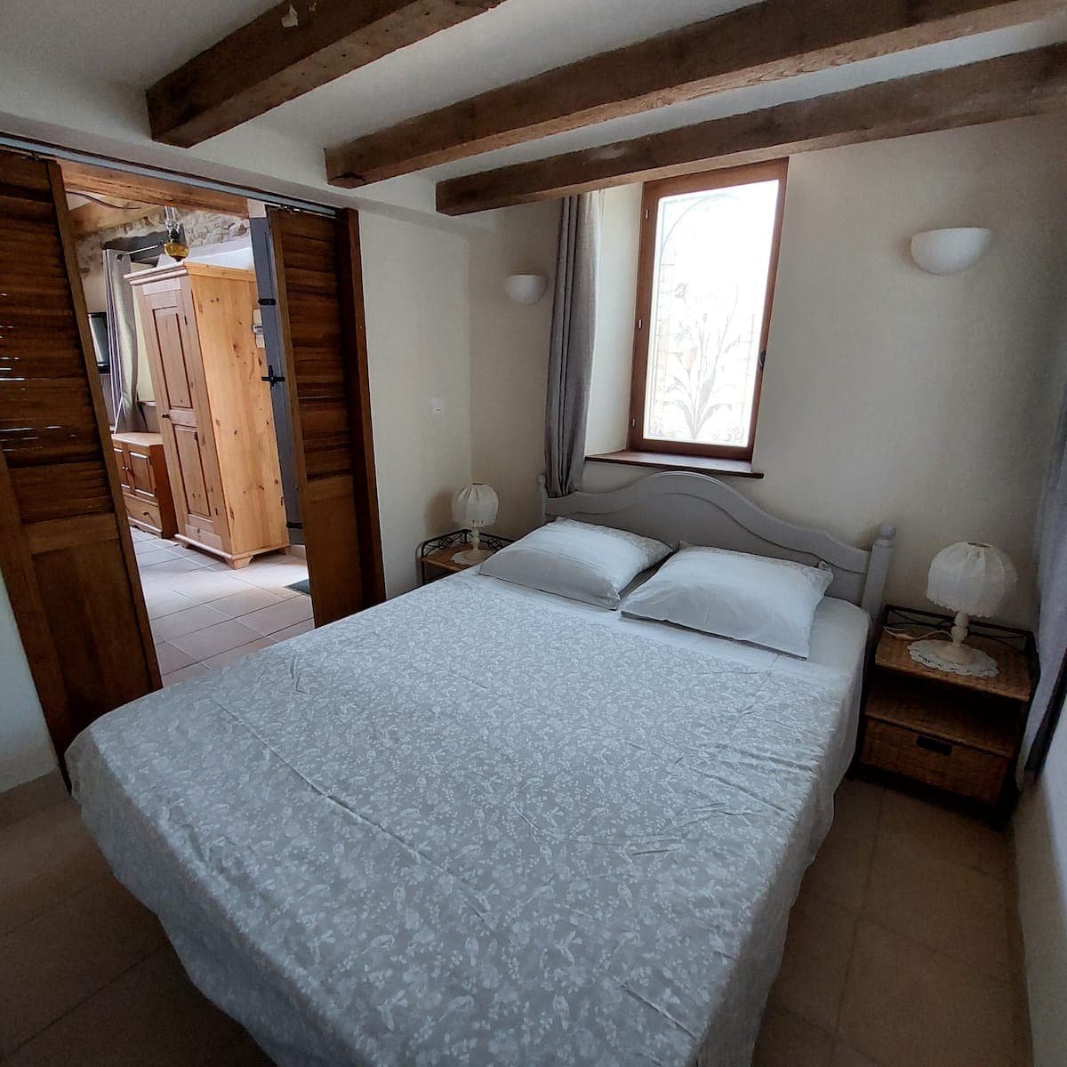 Chambre 1 avec 1 lit double 140 x 190cm