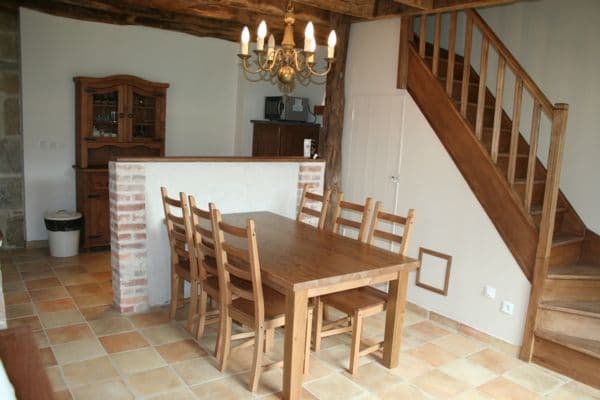 pièce de vie du Gîte des Cisterciens