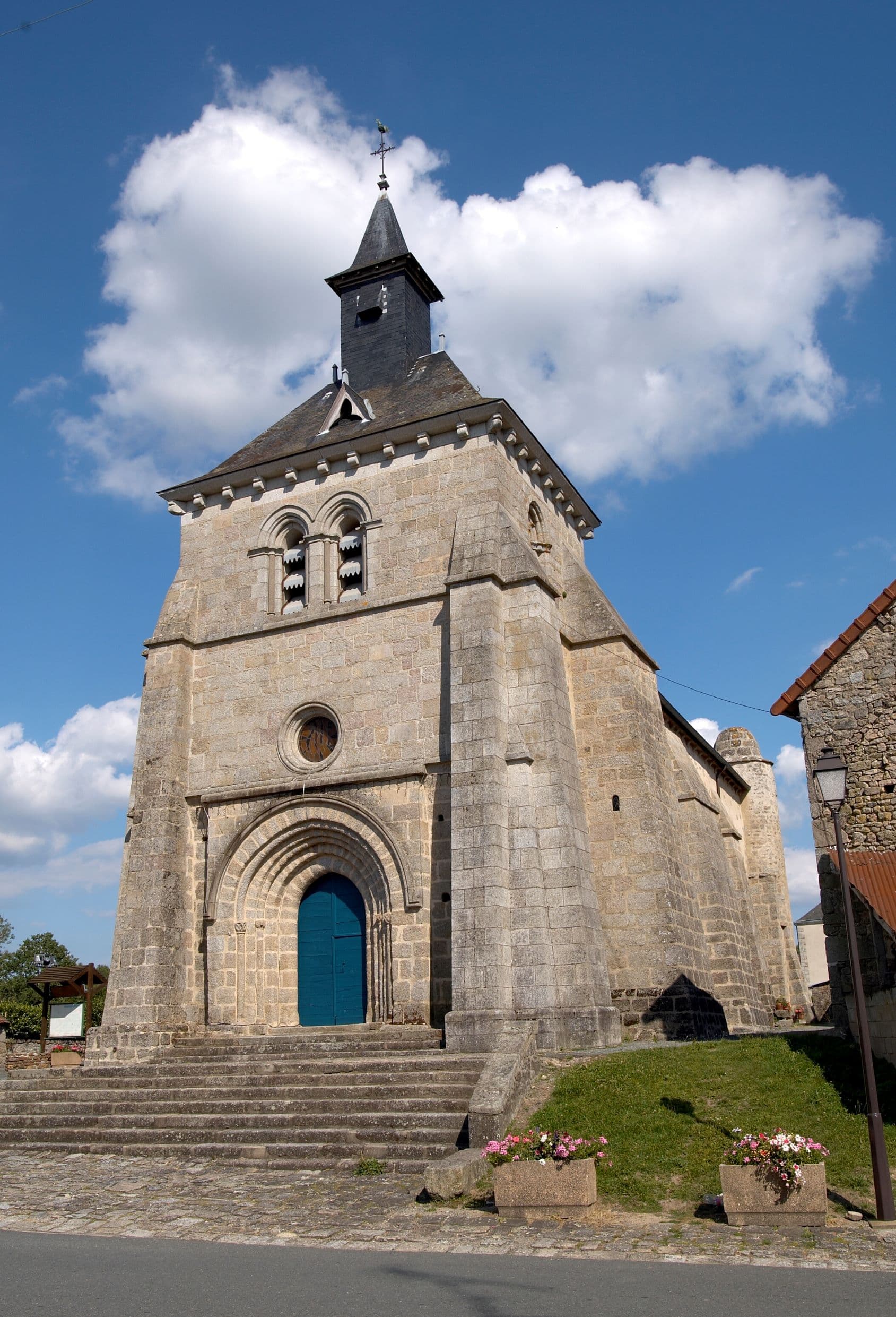 Eglise St Pierre - Roches_1