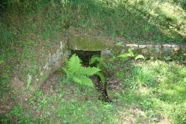 La fontaine et le lavoir du Chier_3