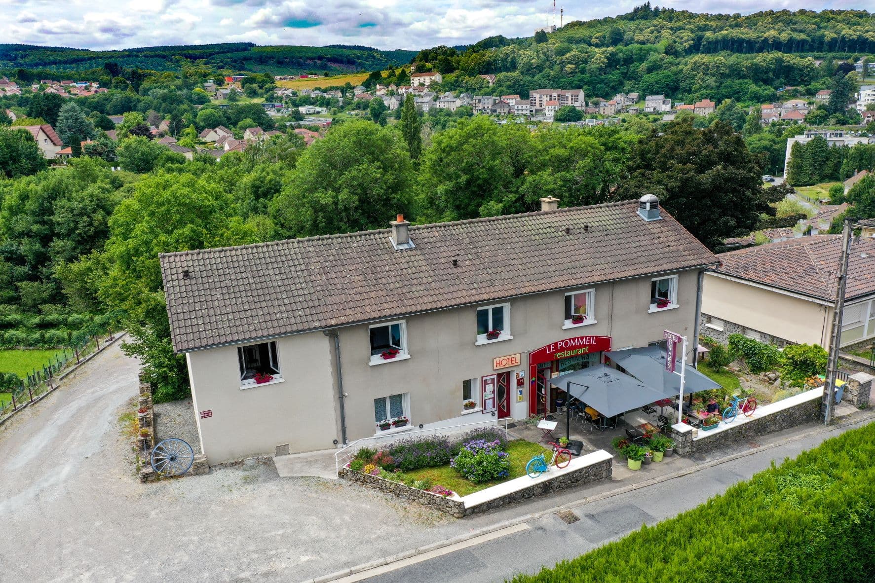 Hôtel restaurant Le Pommeil_1