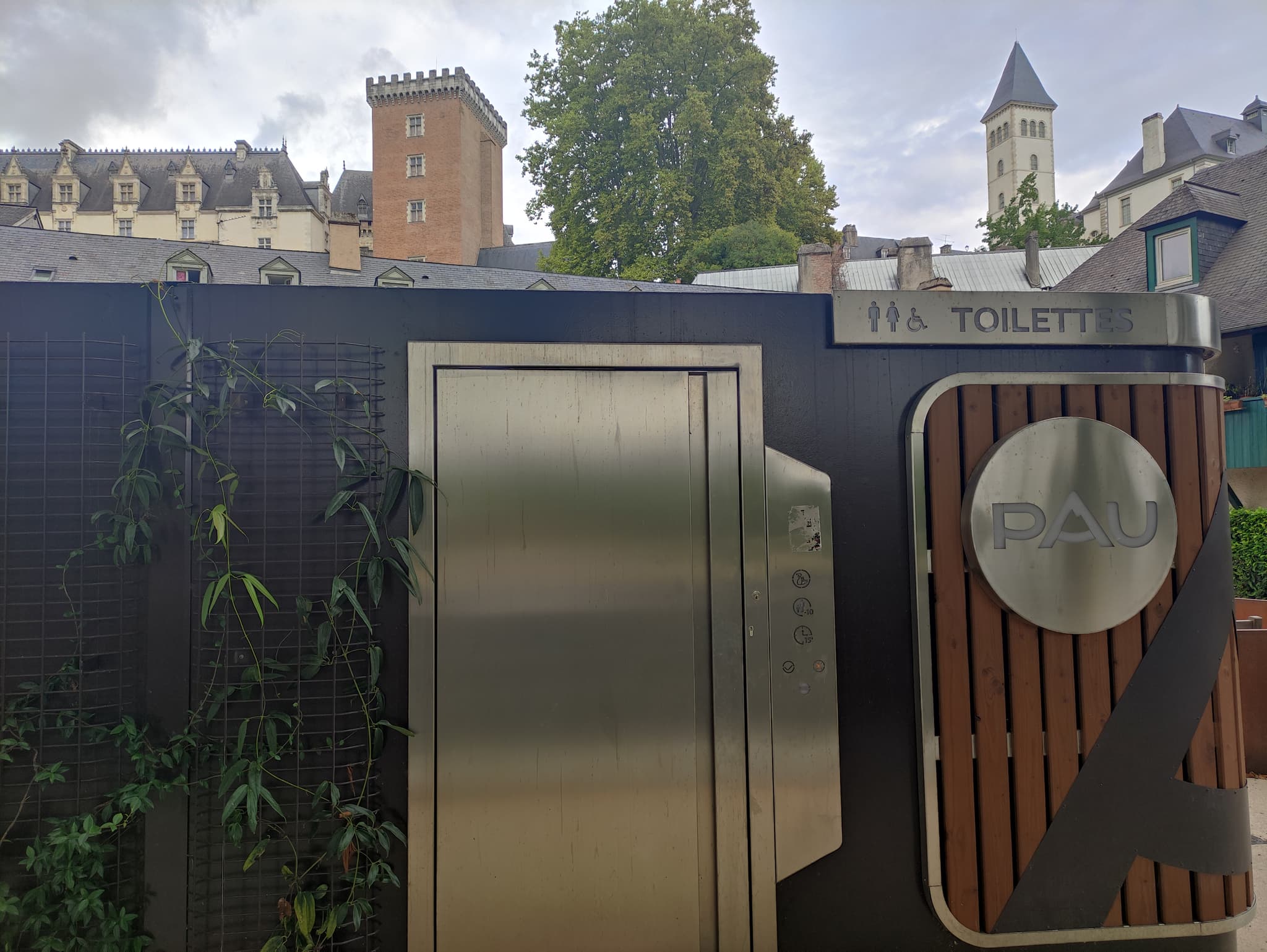 Toilettes Jardins médiévaux