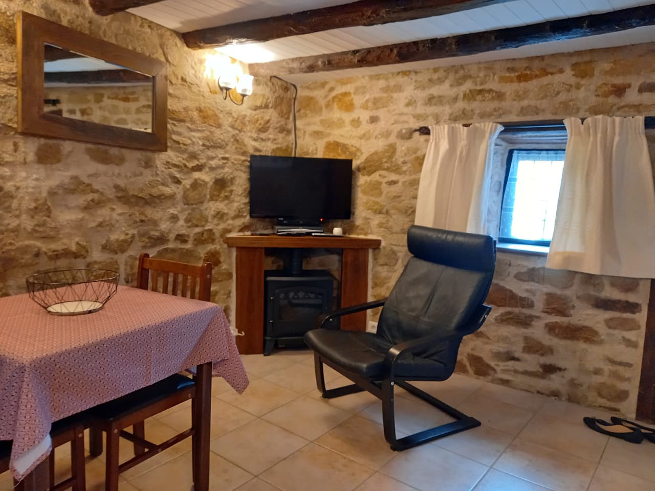 Salon The Bread Oven_2