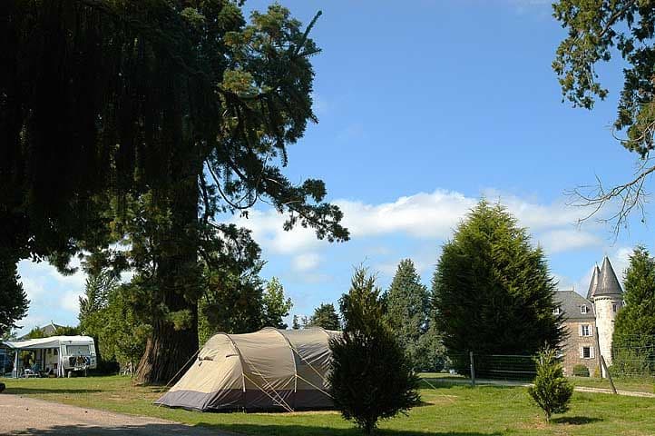 Castel Camping “Chateau de Leychoisier”_3