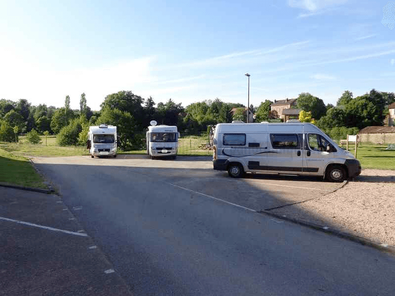 Aire d'accueil camping-car_1