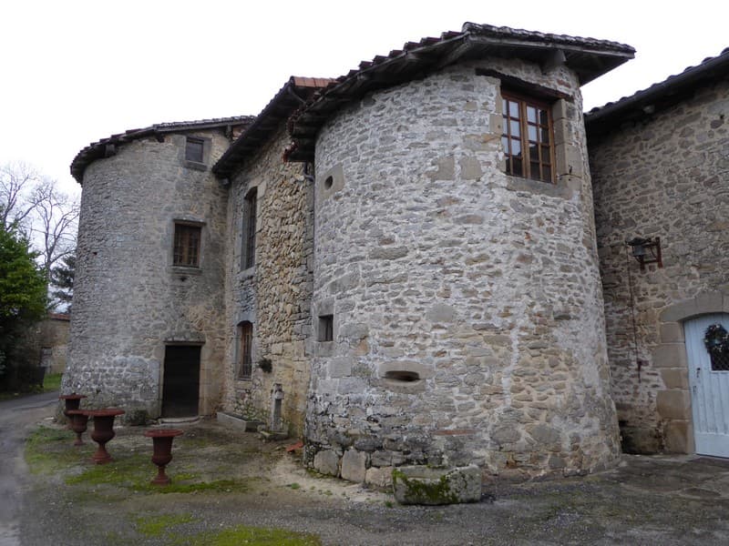 Château de Montauran Nantiat © OT Monts du Limousin Bureau d'Information Touristique Bessines_1