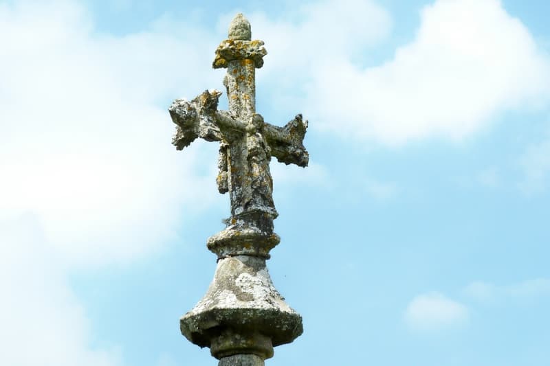 Détail calvaire Saint-Michel_2