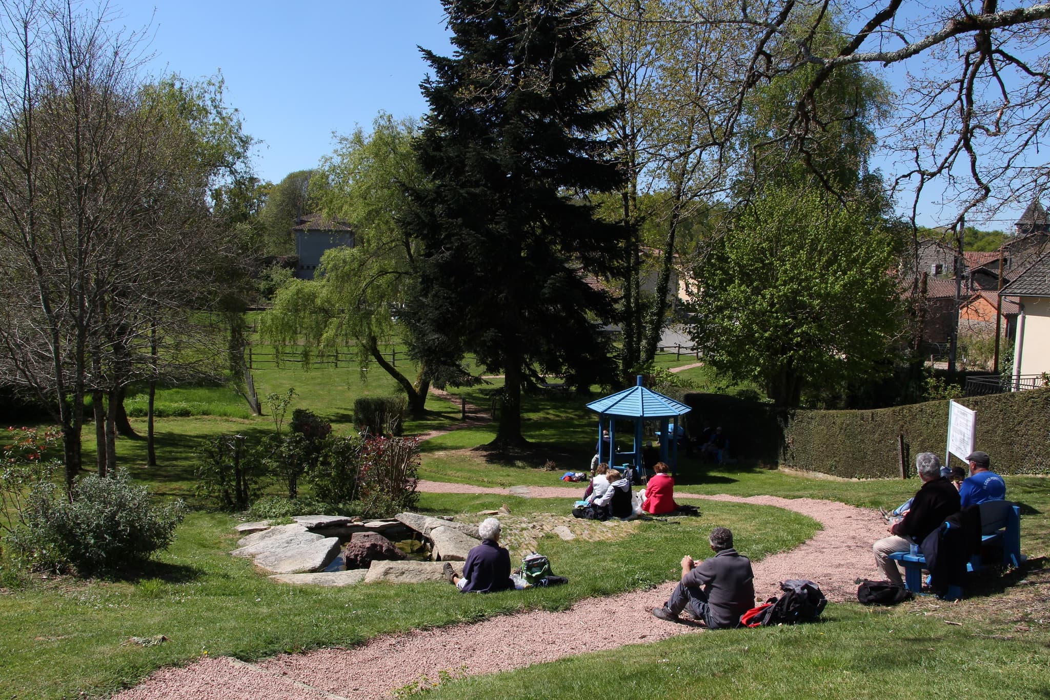 aire de pique-nique  . Source de la Charente : Chéronnac_1