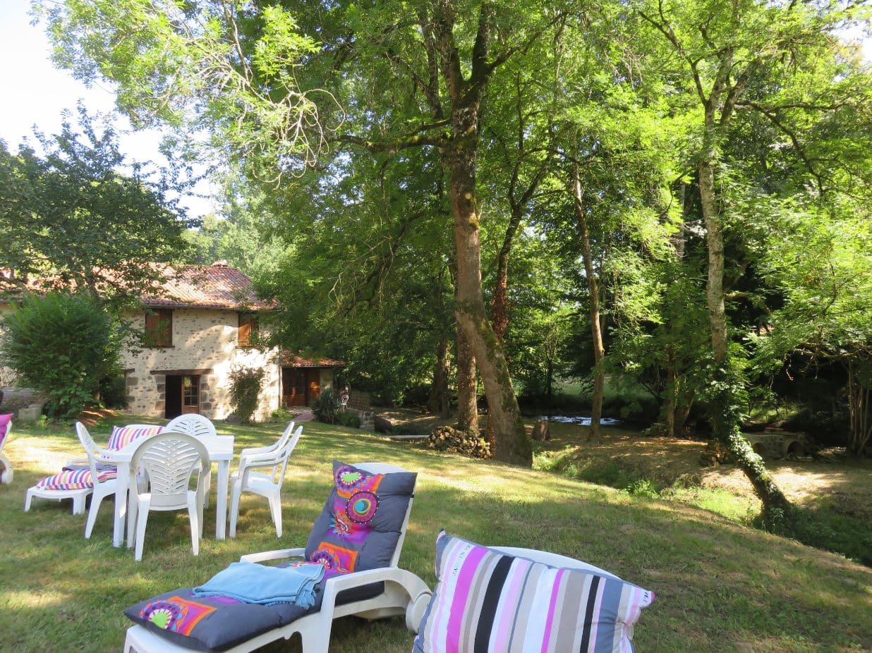 Gîte Rochechouart Le Moulin de la Maillerie_Piscine chauffée bord rivière