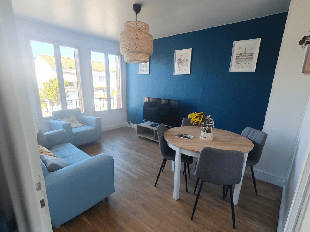 Salon, location touristique, Cosy d'Oradour-sur-Glane