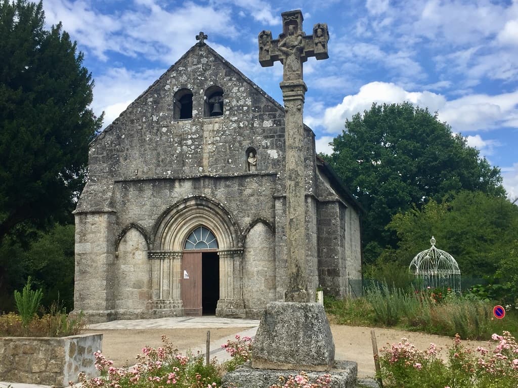 Eglise et croix de Cheissoux_1