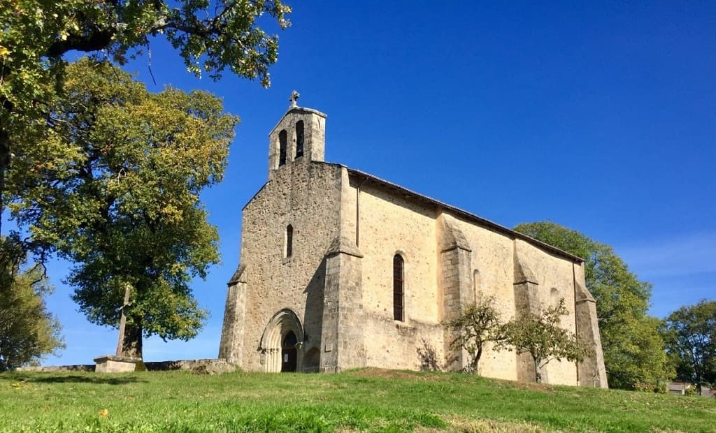 Eglise du bourg de Ste Anne St Priest_1