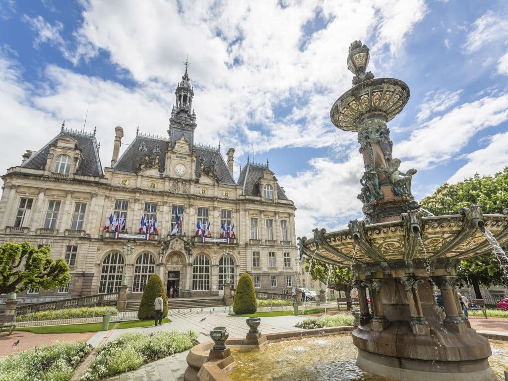 Fontaine de la place de l'Hôtel de Ville_1