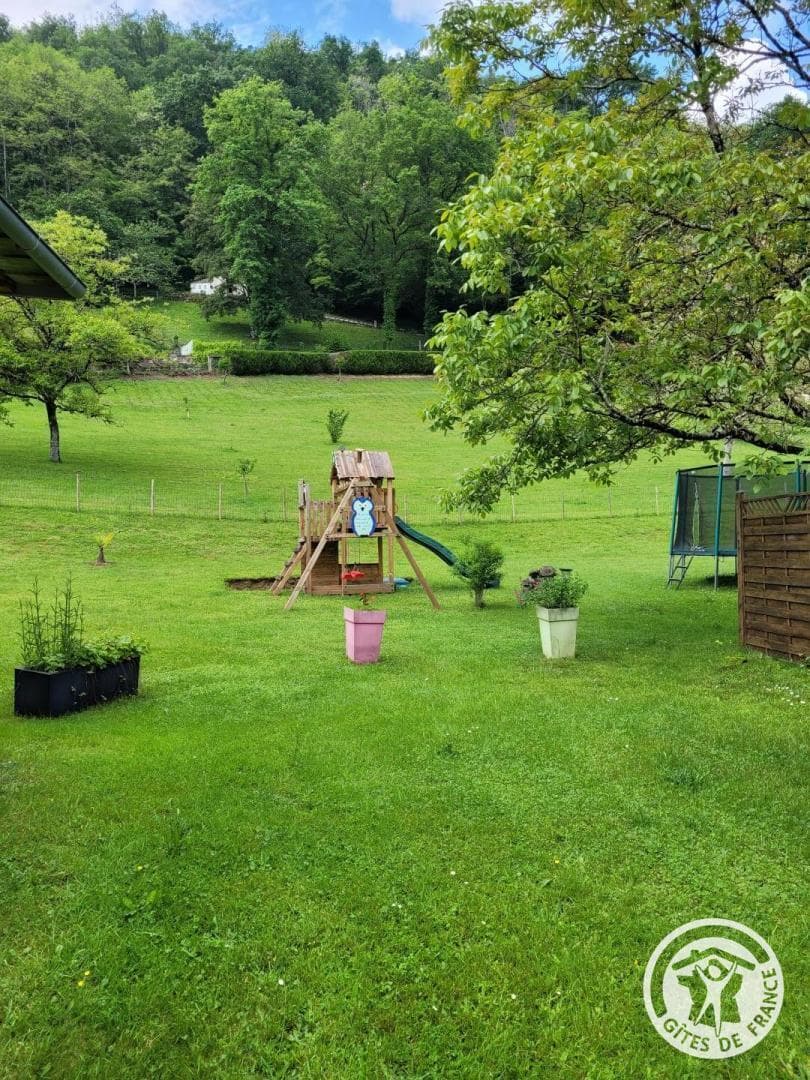 Chalet Fuschia_9