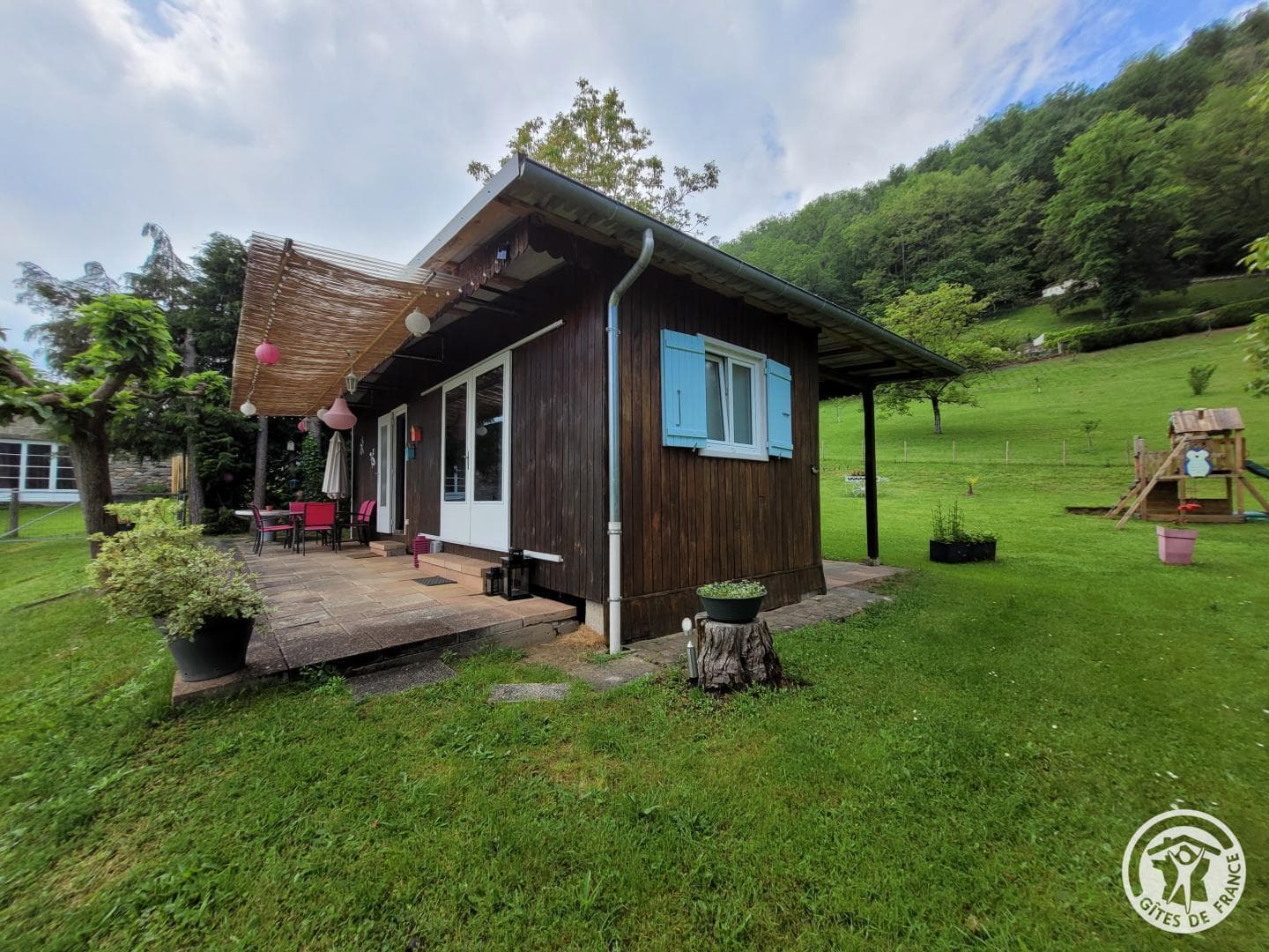 Chalet Fuschia_23