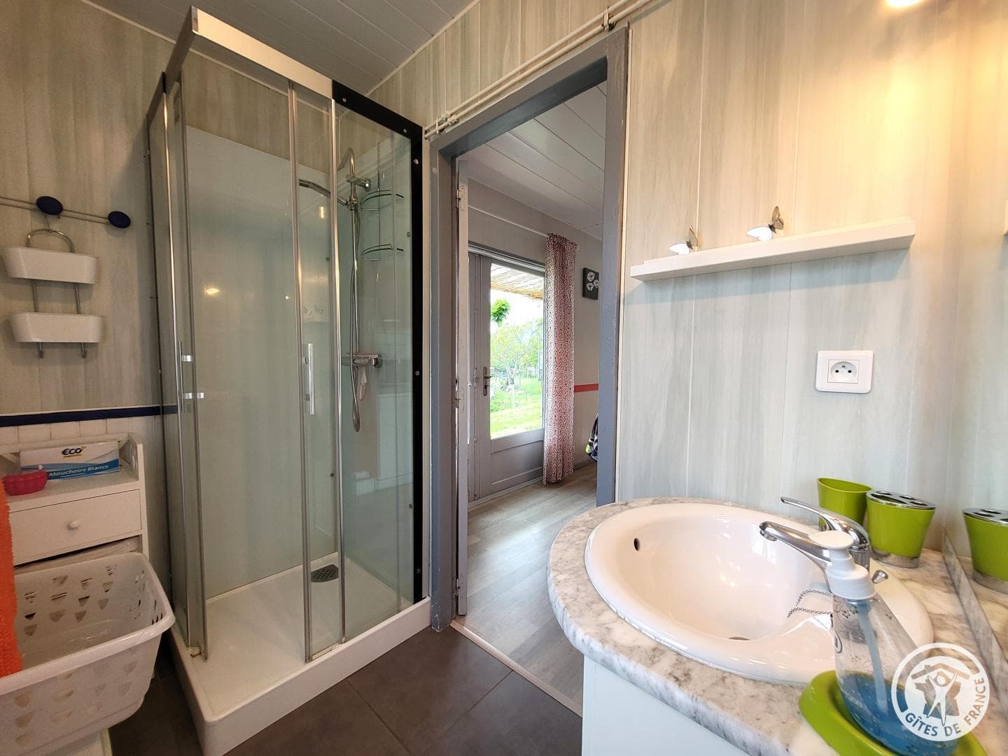 Chalet Fuschia_20