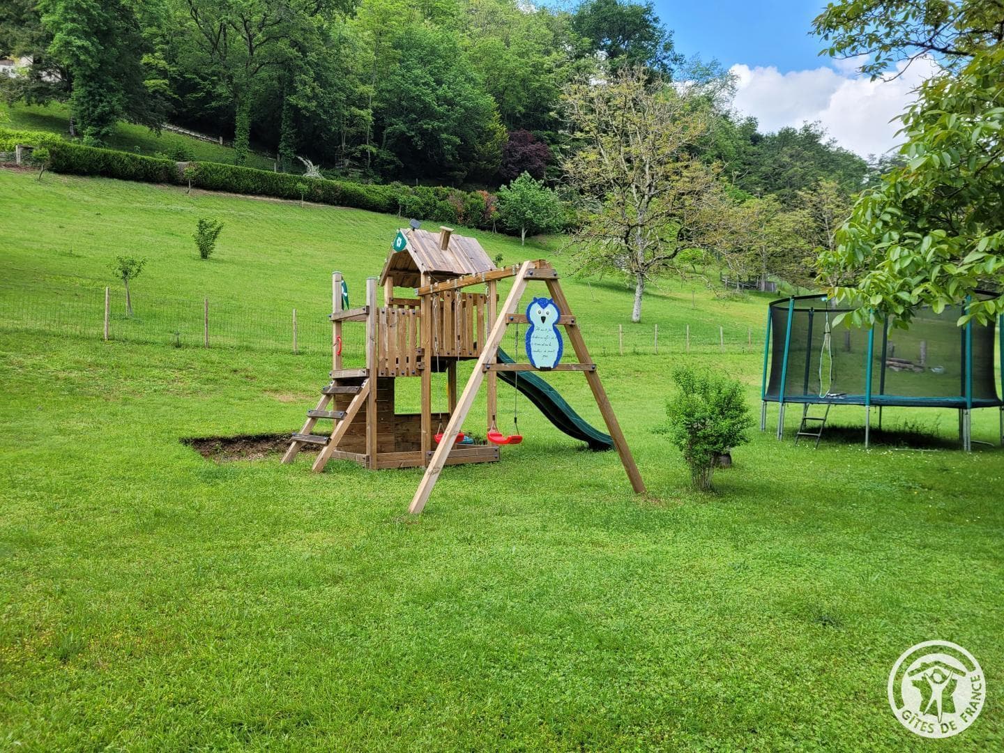 Chalet Fuschia_4