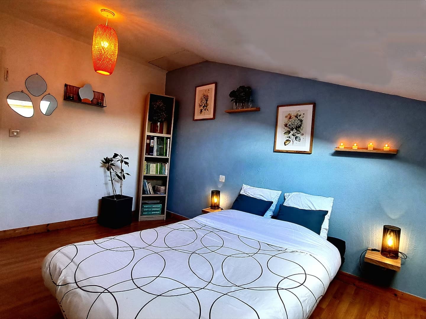 Maison Atypique Médiévale - Chambre Hortensia