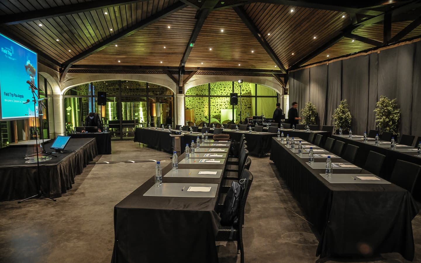 Domaine du Cinquau - Artiguelouve - salle à manger
