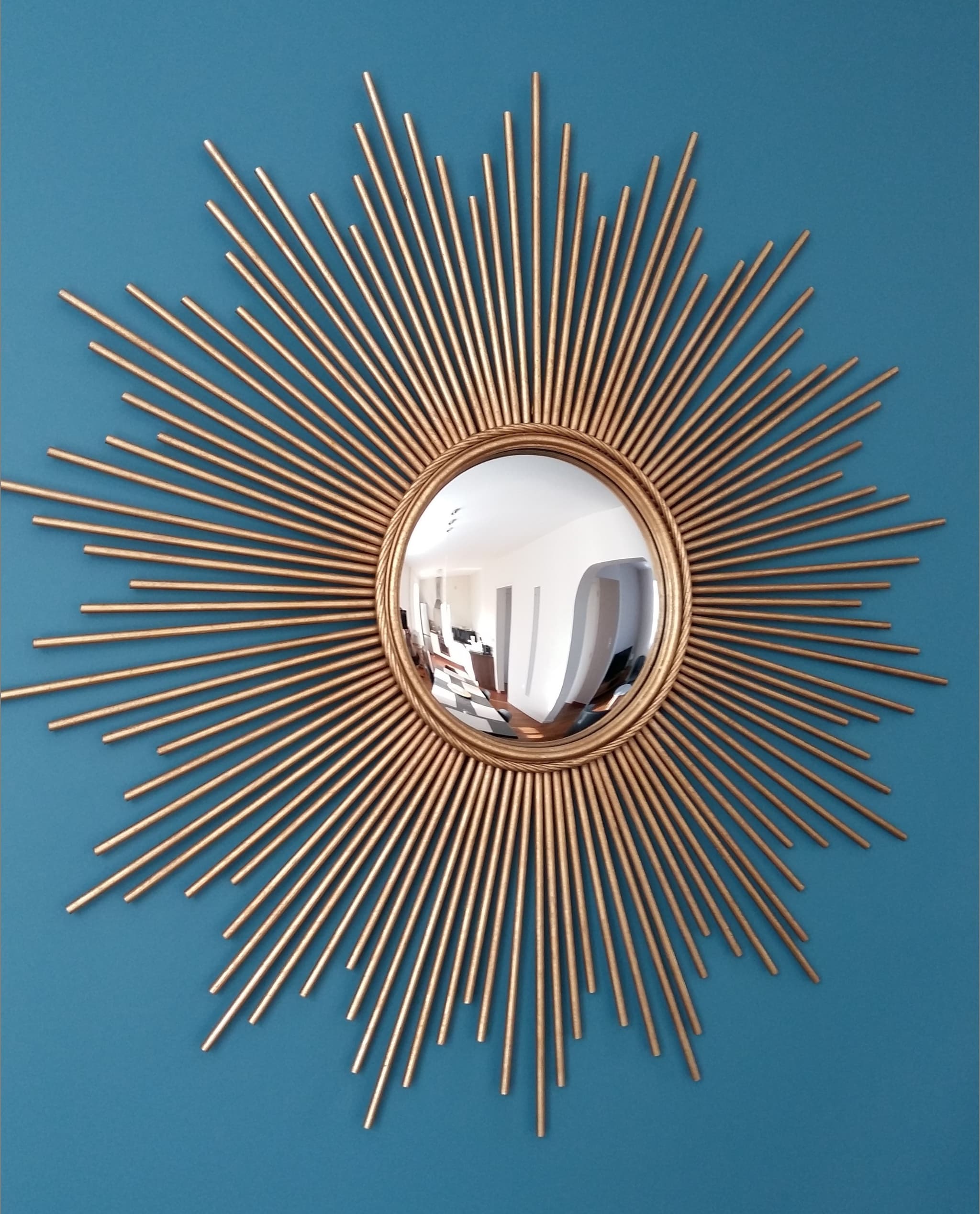 Décoration avec un superbe Miroir Sorcière (ou Soleil) de diamètre 1,50m