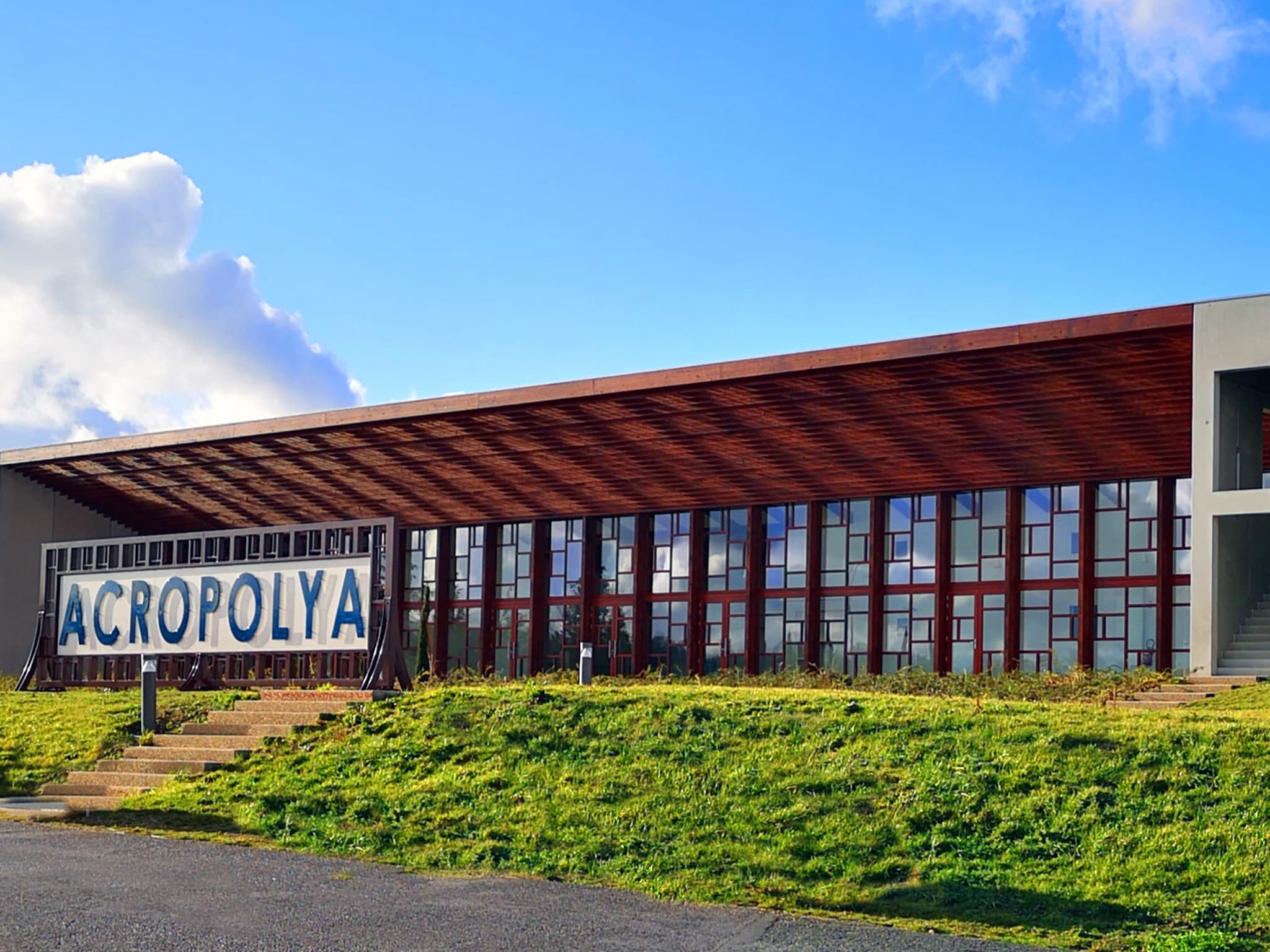 ACROPOLYA FACADE