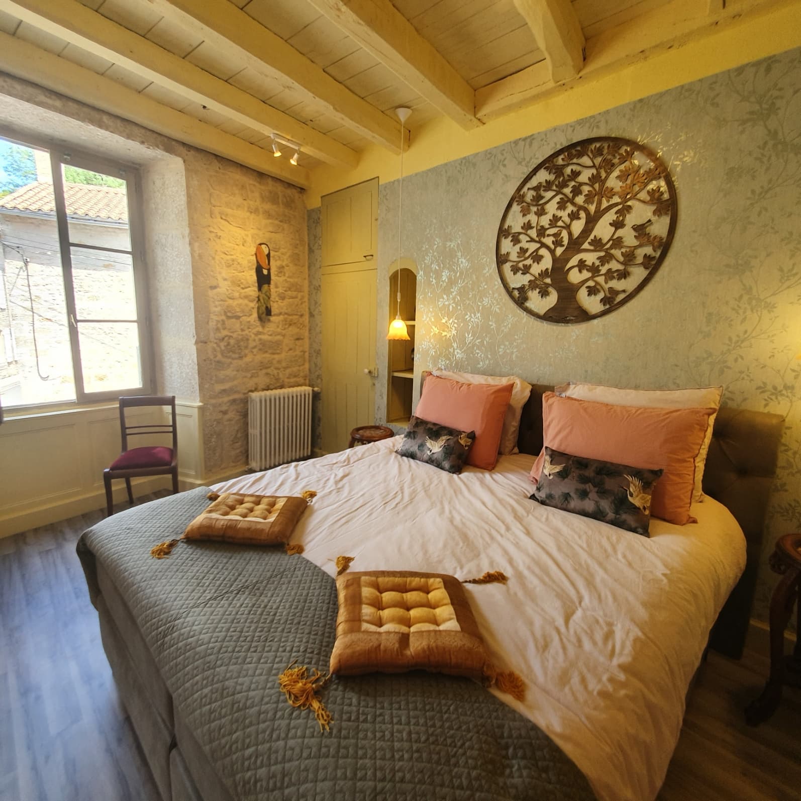 Chambres d'hôtes-Maison Fossemagne-chambre Le Cerisier