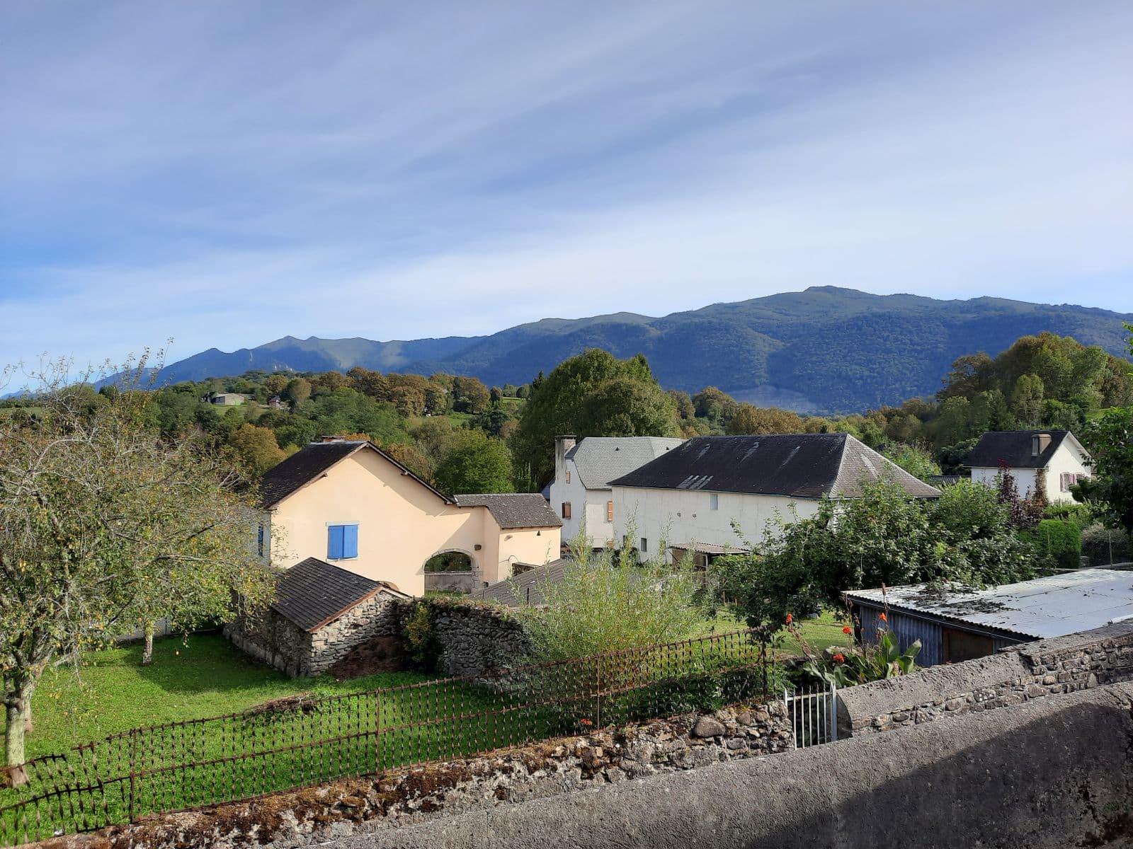 Vue extérieur sur les montagnes
