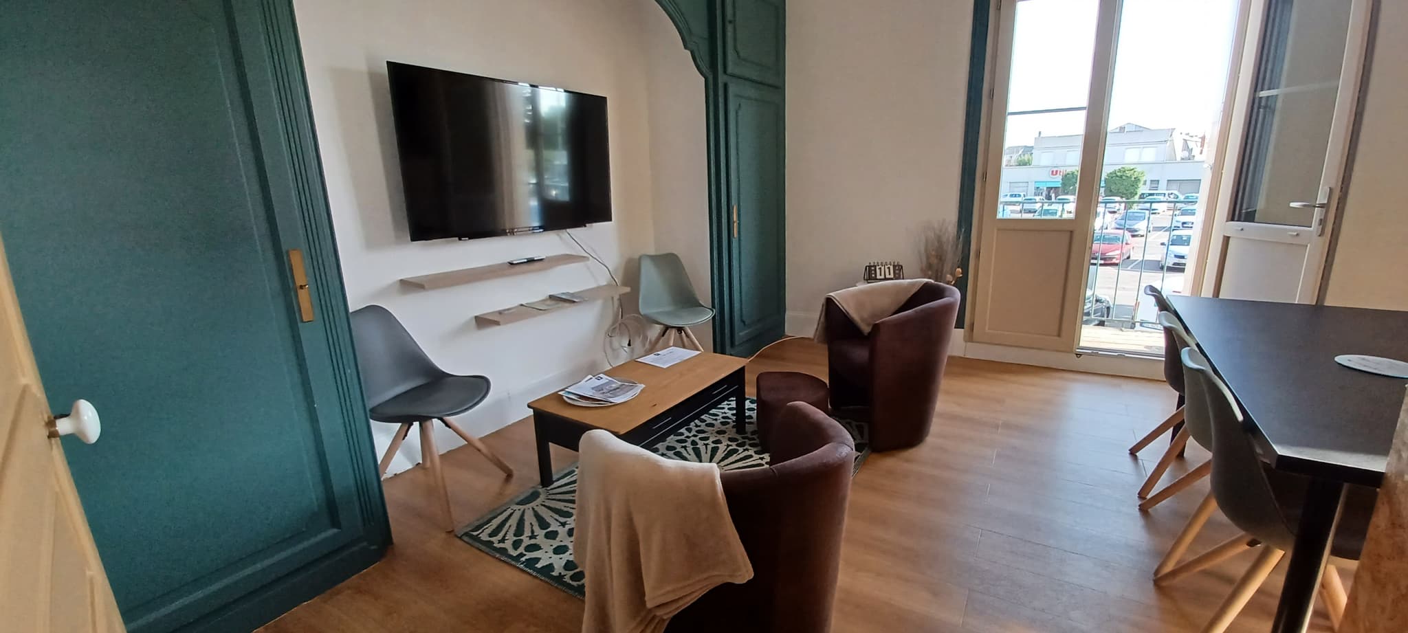 Meuble logis de la place Reau Thouars Thouarsais Deux Sevres