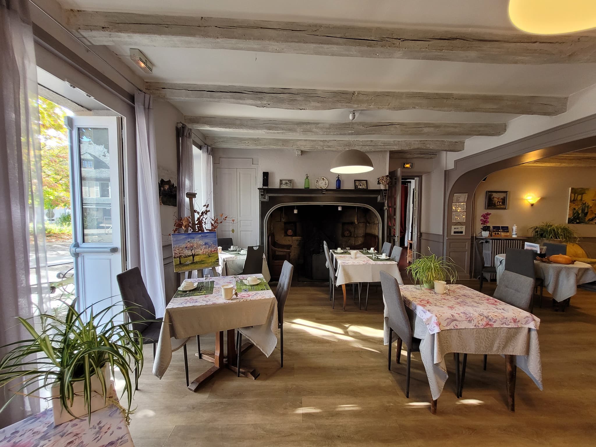 Salle petits déjeuner_2