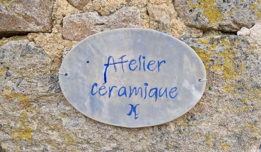 Enseigne en céramique