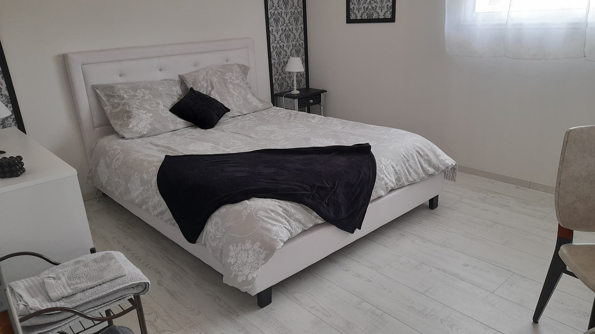 Chambre baroque - Gîte le Relais du Mardelon