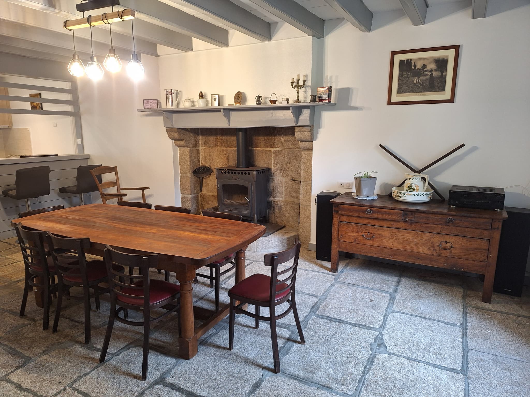 salle à manger sur cuisine ouverte