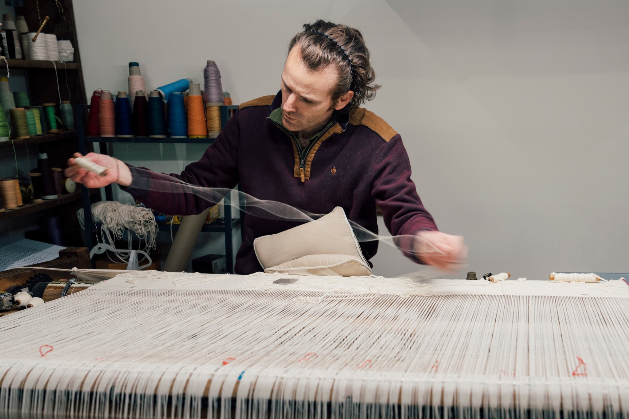 Atelier La Rantiala, production d'une tapisserie de Vera Molnar. De la production à la tombée de Métier.
