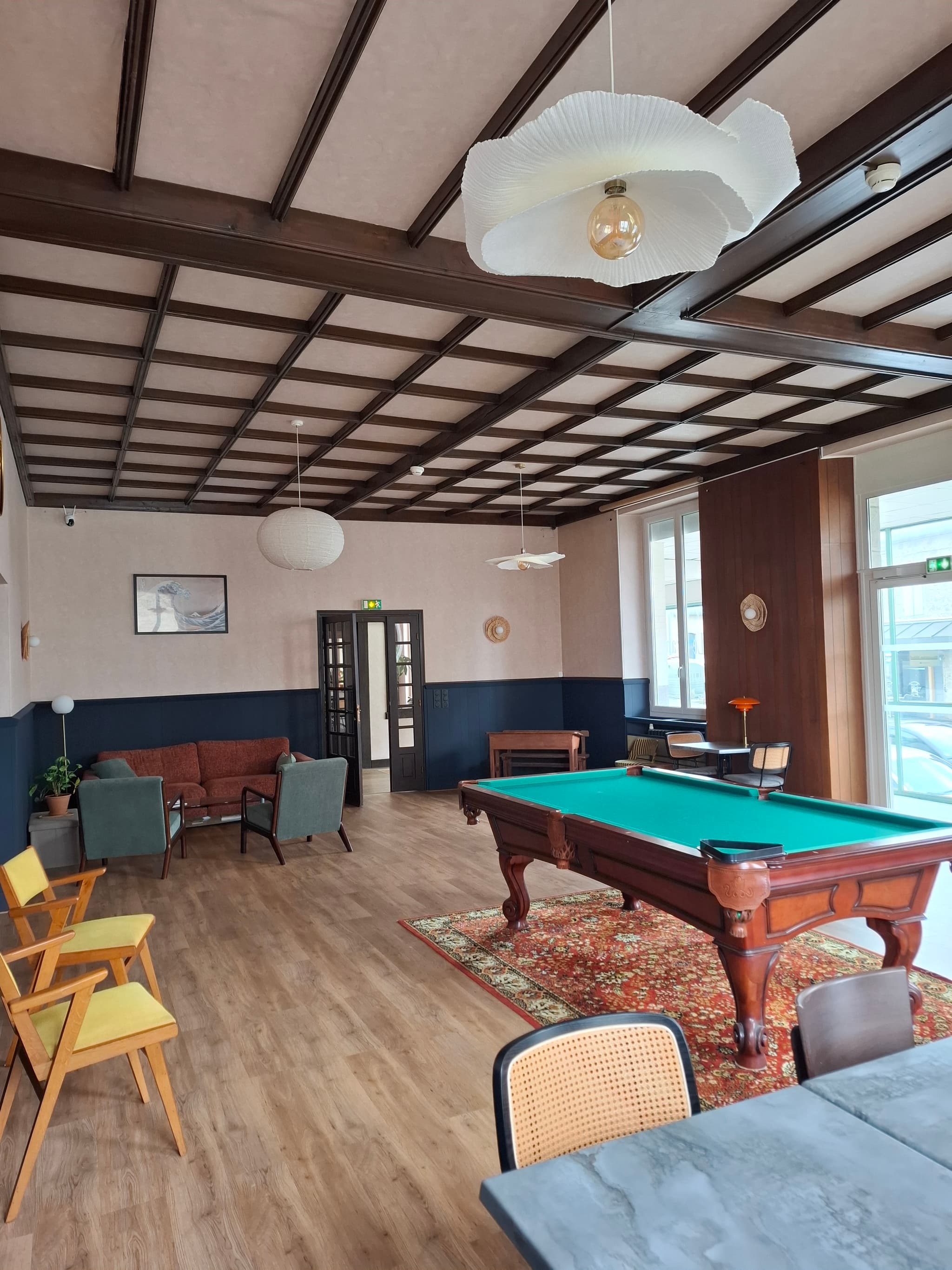 Salon - Billard -Bibliotheque- Jeux de societé