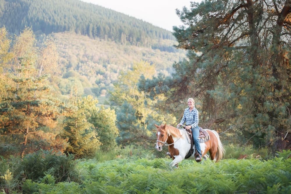 Promenades et randonnées à cheval spécialisées en éthologie et en équitation éthologique et western_6