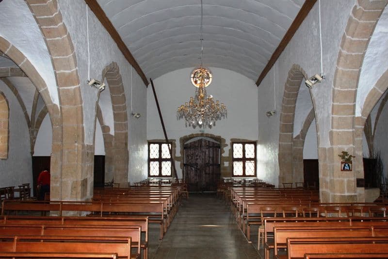 Intérieur de la chapelle Notre Dame de Toute Bonté